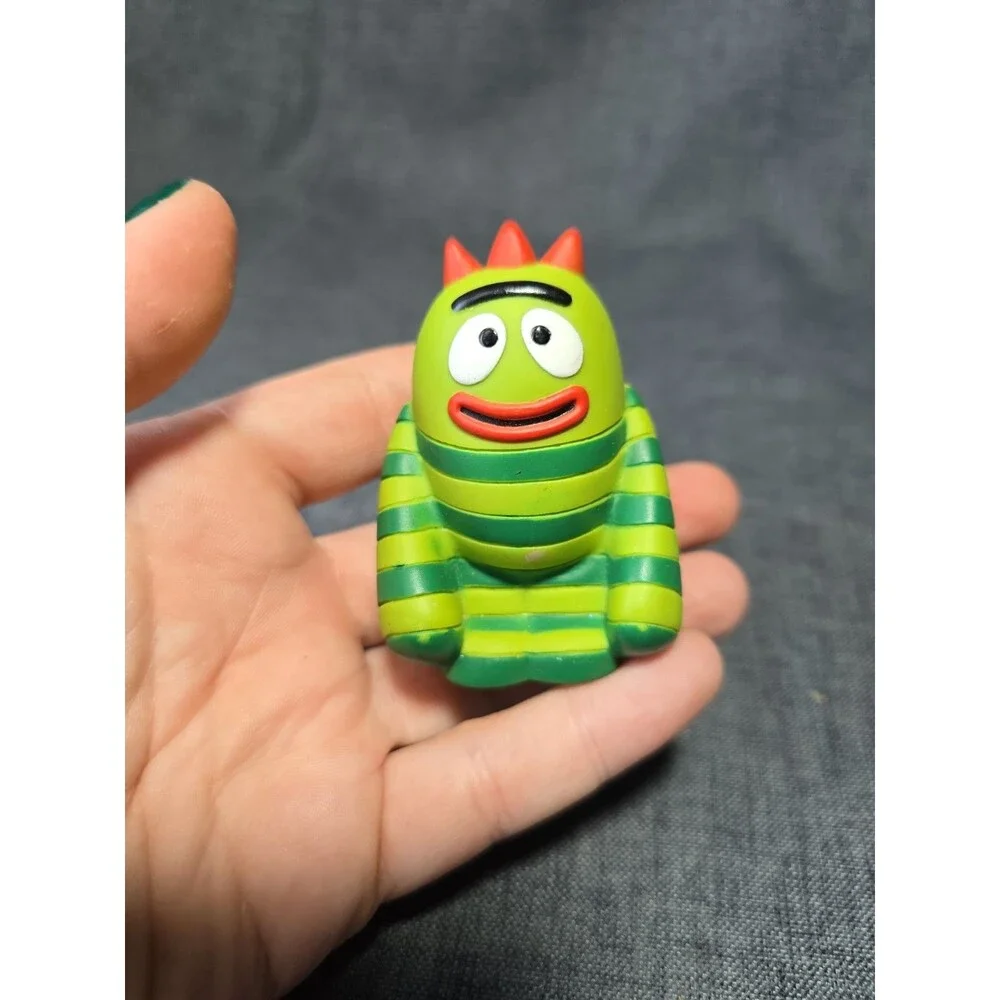 Yo Gabba Gabba Gang Vinyl BROBEE Figure 2008 Exclusive Toys R Us Figurine